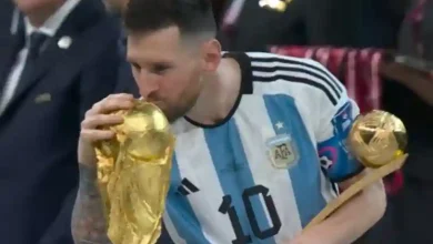 دانلود لحظه اهدای جام به لیونل مسی کاپیتان تیم آرژانتین + شادی بعد از مسابقه جام جهانی 2022