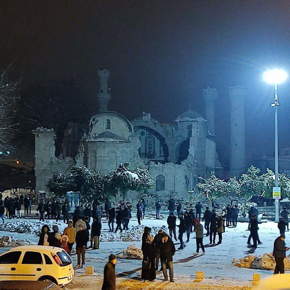 تصویر مسجد فرو ریخته در زلزله ترکیه