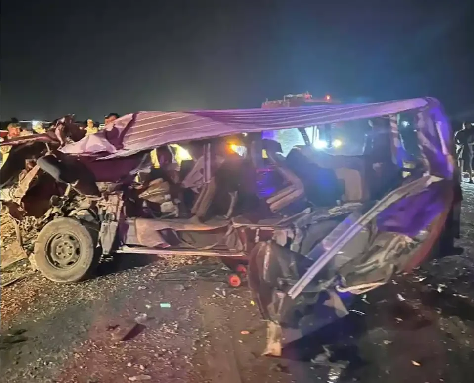 حادثه دلخراش تصادف خودروی زائرین در جاده کاظمین به سامرا امروز