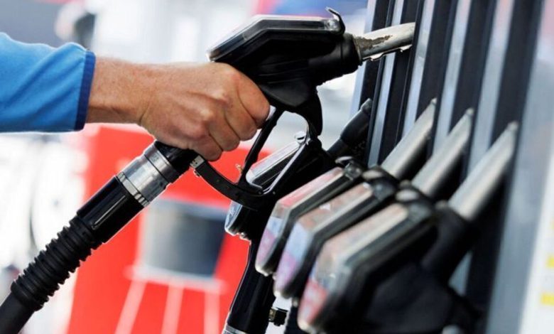 ماجرای سهمیه یارانه ۱۵ لیتر بنزین به هر ایرانی چیست؟